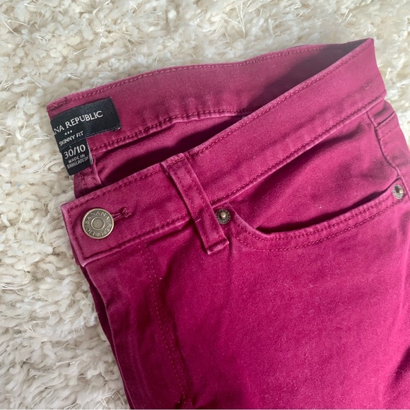 ❗️Sold❗️Banana Republic Velvety Soft Skinny Pants • Wine / Burgundy • Size 30/10 - Picture 2 of 7